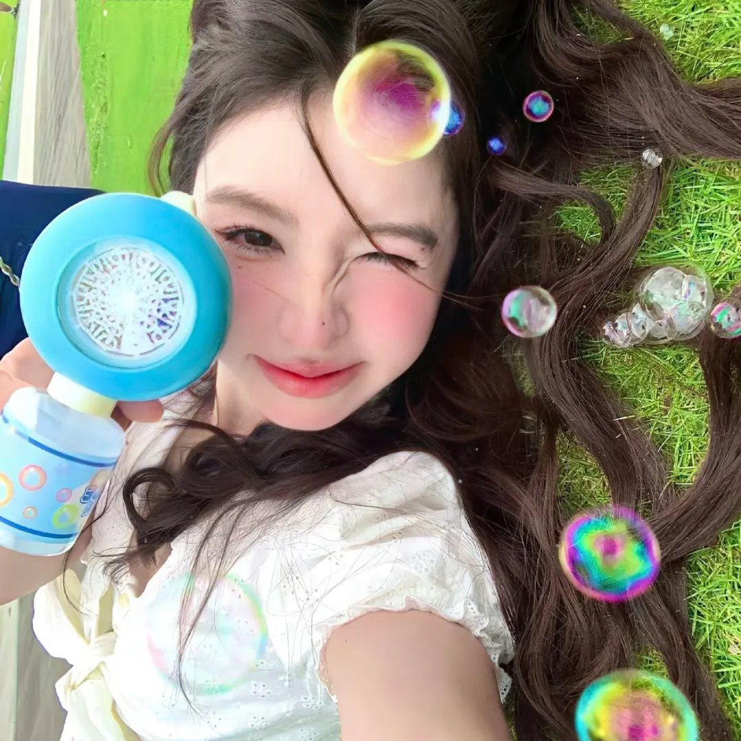 怪笑少女